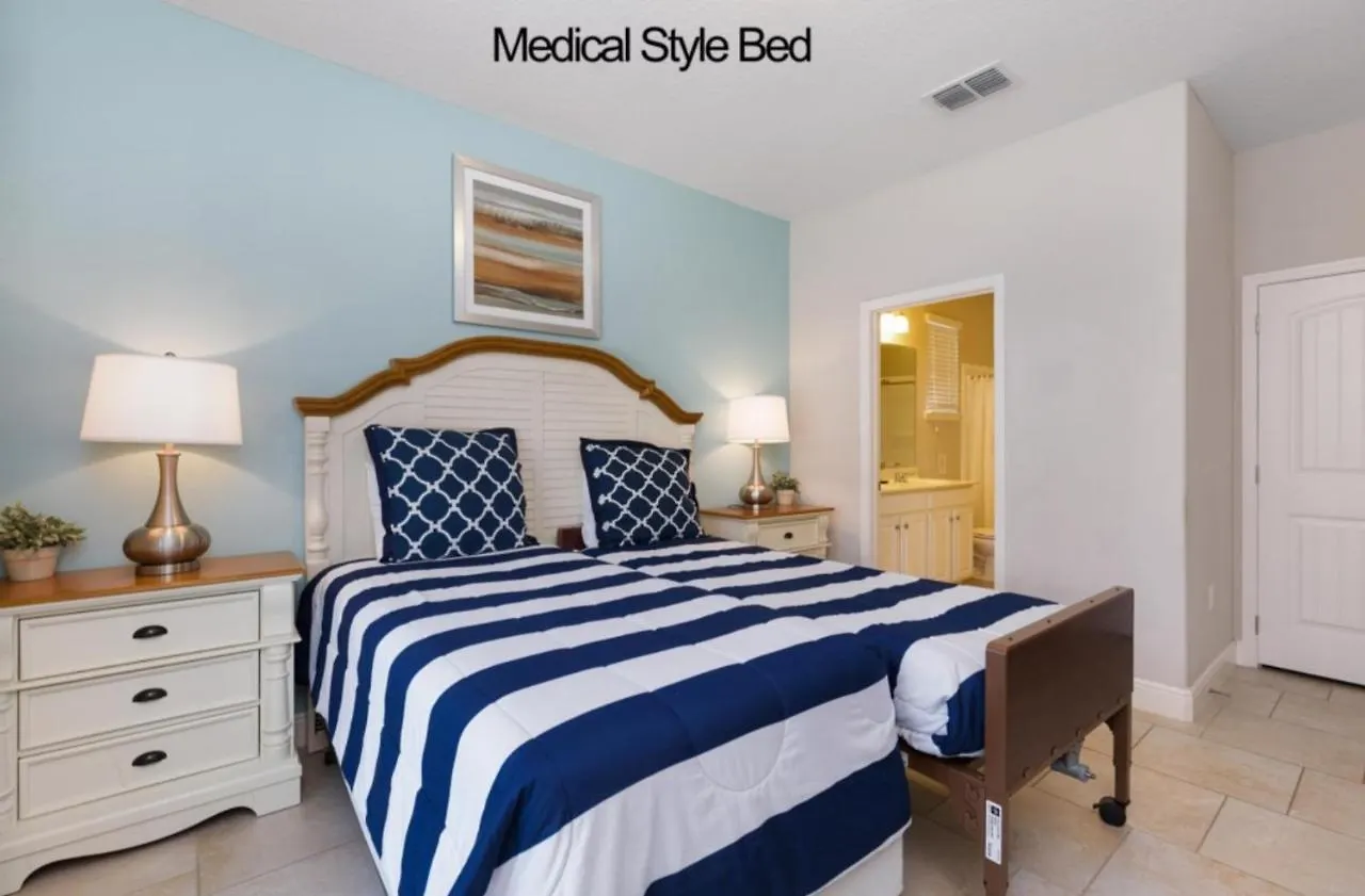 Villa Davenport-Villa-Sleeps 10-Parking-Pool-Hot Tub